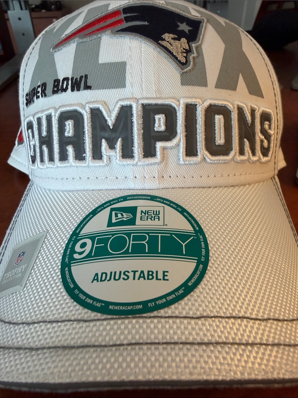 New Era White/Gray Patriots Super Bowl Champions 9FORTY Hat